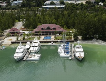WHARF HOTEL & MARINA - Mahé