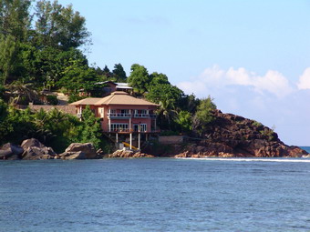 ROCKY BAY VILLA - Praslin