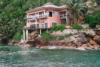 ROCKY BAY VILLA - Praslin
