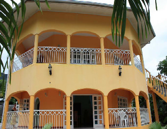 BEAU VALLON RESIDENCE - Mahé