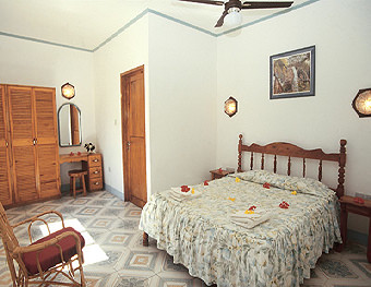 ISLANDERS GUESTHOUSE PRASLIN - Praslin