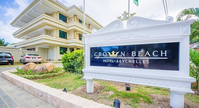 CROWN BEACH HOTEL - Mahé