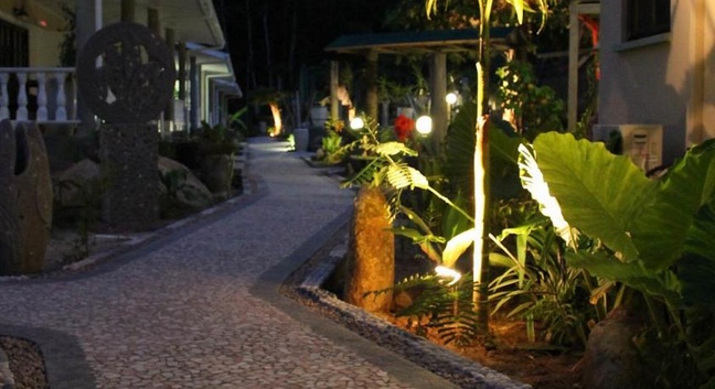 CABANES DES ANGES - La Digue