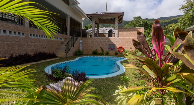 BEAU VALLON VILLAS CHALETS - Mahé