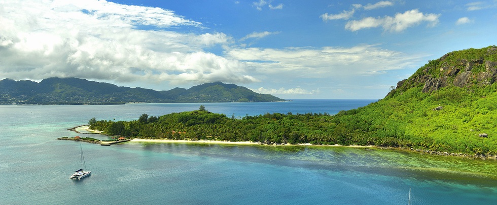 BEACHCOMBER SAINTE ANNE RESORT - Sainte Anne island