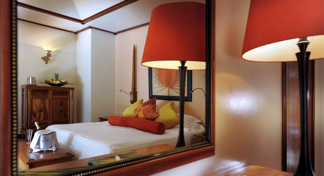 BEACHCOMBER SAINTE ANNE RESORT - Sainte Anne island