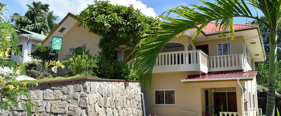ZEPH SELF-CATERING APARTMENTS - Mahé