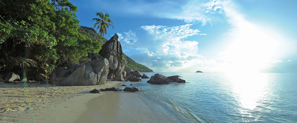 BEACHCOMBER SAINTE ANNE RESORT - Sainte Anne island