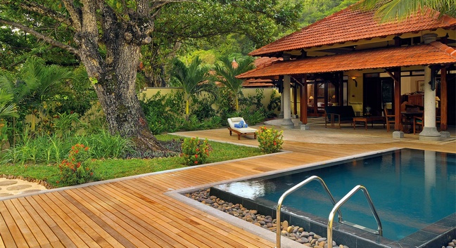 BEACHCOMBER SAINTE ANNE RESORT - Sainte Anne island
