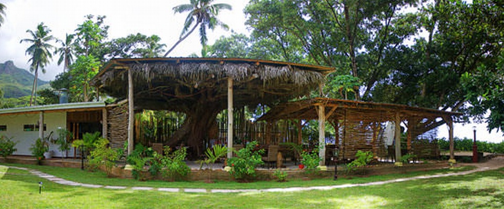 AUGERINE HOTEL BEAU VALLON - Mahé