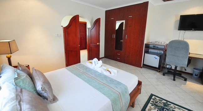 CARANA HILLTOP VILLA MAHE - Mahé