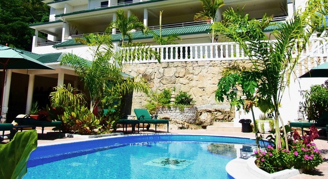 HANNEMAN HOLIDAY RESIDENCE BEAU VALLON - Mahé