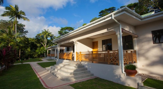 ANSE SOLEIL BEACHCOMBER - Mahé