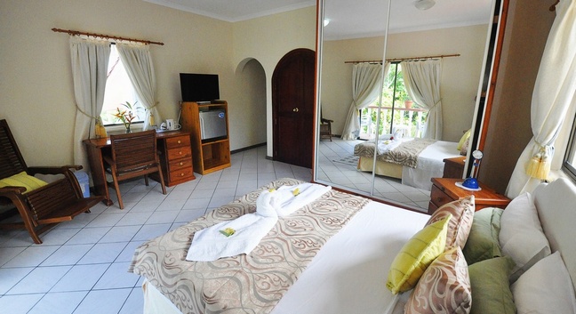 CARANA HILLTOP VILLA MAHE - Mahé