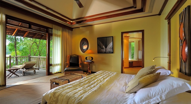 BEACHCOMBER SAINTE ANNE RESORT - Sainte Anne island