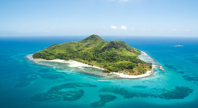 BEACHCOMBER SAINTE ANNE RESORT - Sainte Anne island