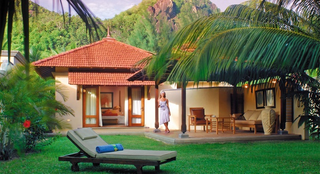 BEACHCOMBER SAINTE ANNE RESORT - Sainte Anne island