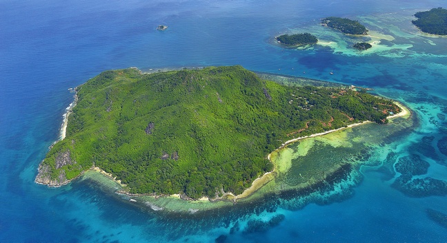 BEACHCOMBER SAINTE ANNE RESORT - Sainte Anne island