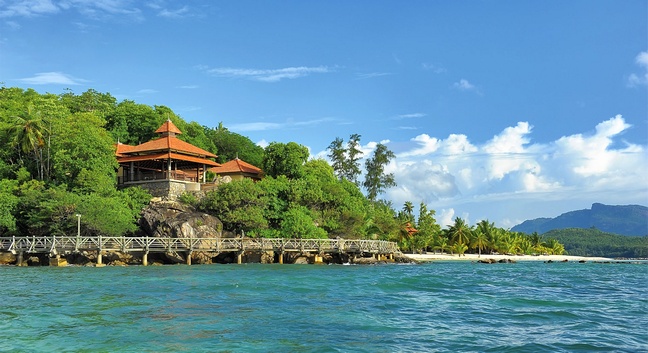 BEACHCOMBER SAINTE ANNE RESORT - Sainte Anne island