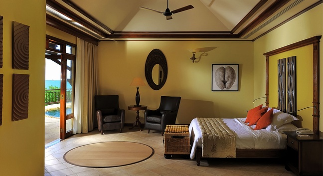 BEACHCOMBER SAINTE ANNE RESORT - Sainte Anne island