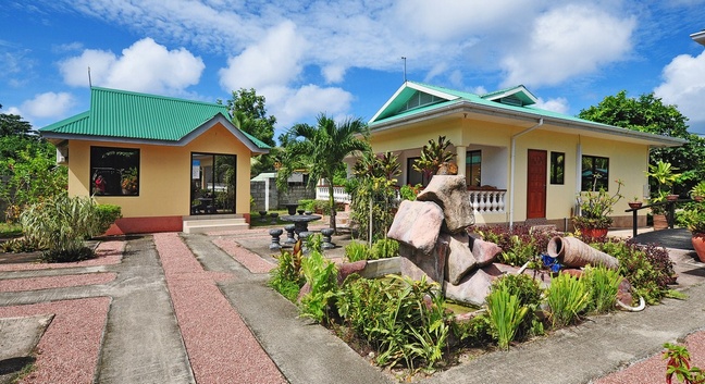 CHEZ MARSTON / ORCHID APARTMENTS LA DIGUE - La Digue