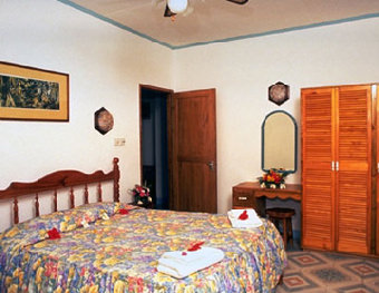 ISLANDERS GUESTHOUSE PRASLIN - Praslin